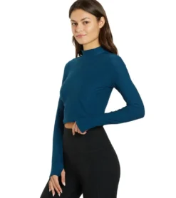 Beyond Yoga Featherweight Moving On Cropped Pullover