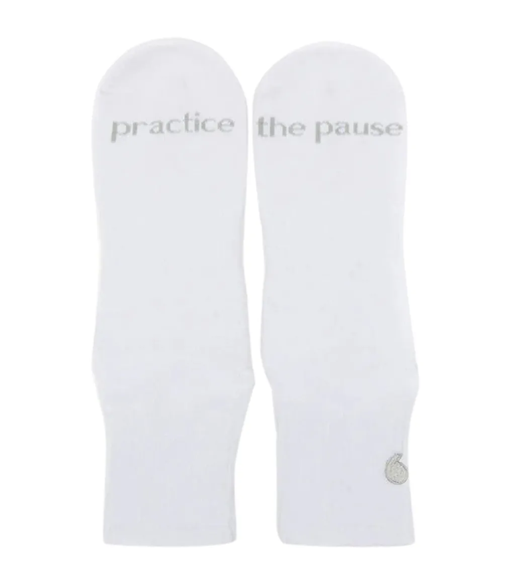 B, Halfmoon Grip Socks