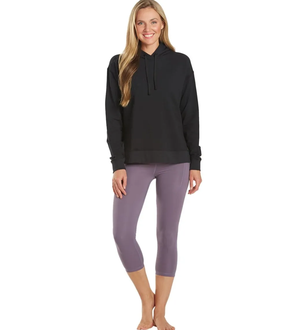 Everyday Yoga Uphold Solid High Waisted Capri Leggings With Pockets 21"
