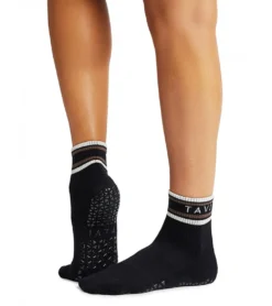 Tavi Aria Yoga Grip Socks