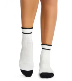 Tavi Aria Yoga Grip Socks