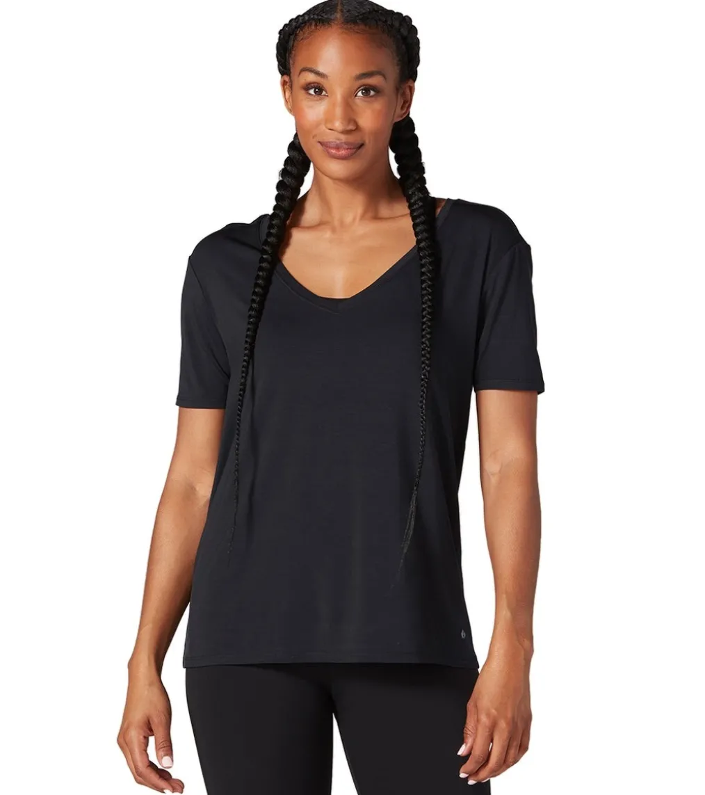 Tavi Everyday V-Neck Tee