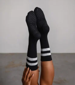 Tavi Kai Grip Crew Socks