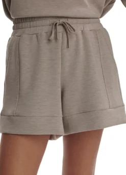Varley Atrium High Rise 4.5 Short