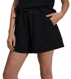 Varley Atrium High Rise 4.5 Short