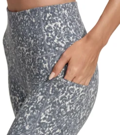 Varley Let's Move Pocket High 25
